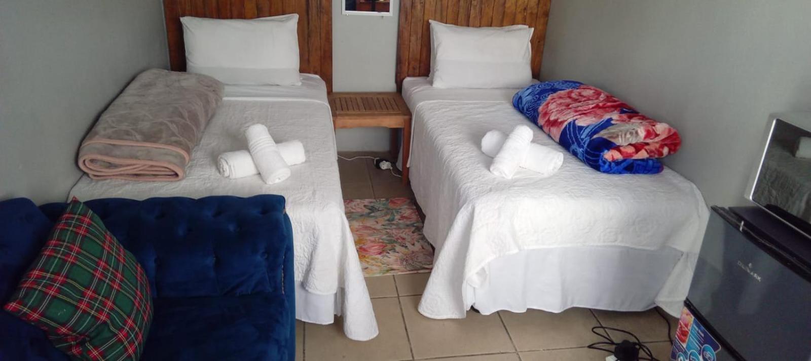 The Croc Guest House Springs  Exterior photo
